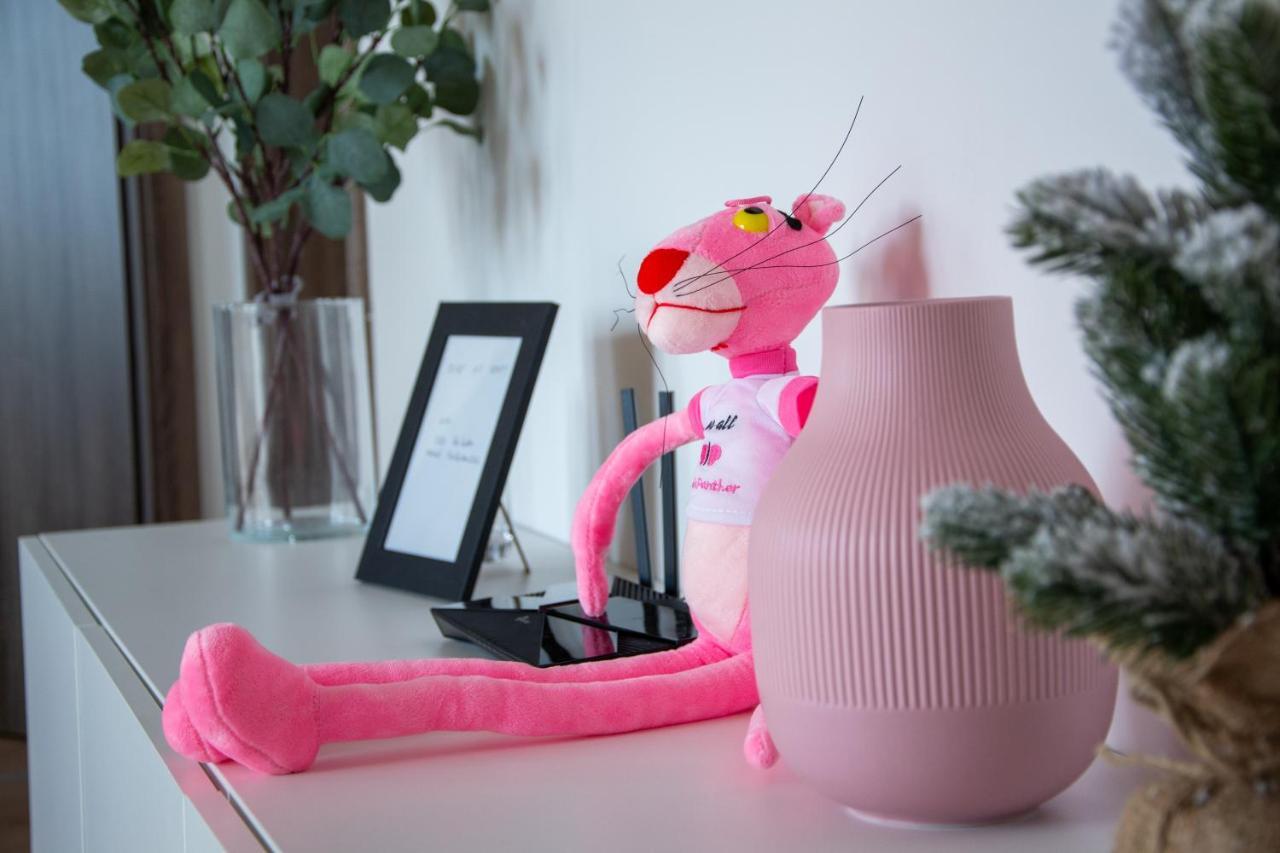 Flh - Pink Panther 시비우 외부 사진
